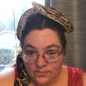 Meet your Posher, Roxanne